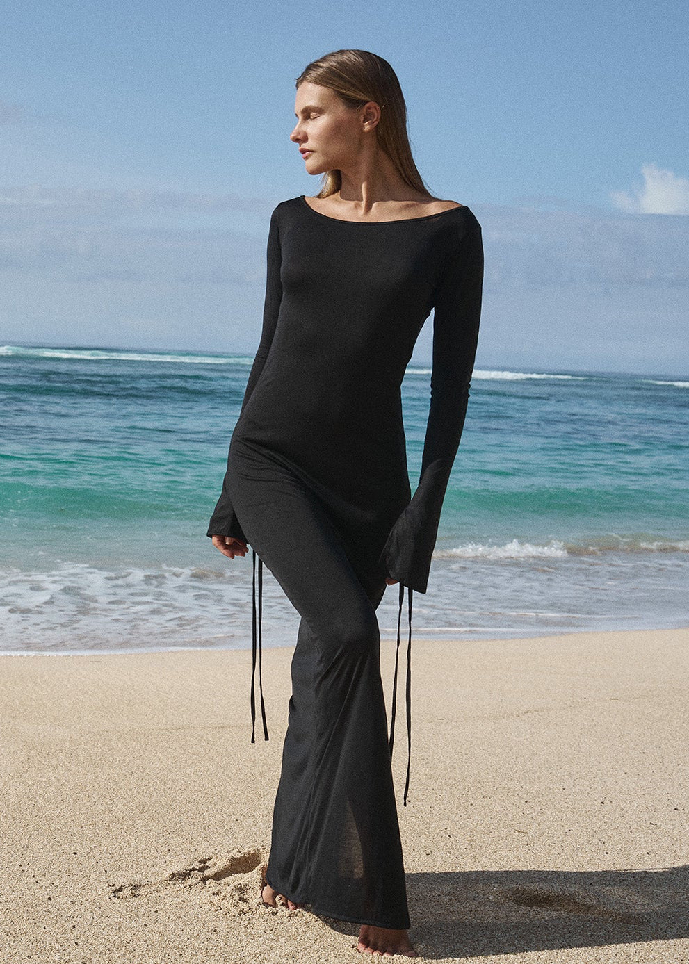 SILK BACKLESS MAXI DRESS - NOIR