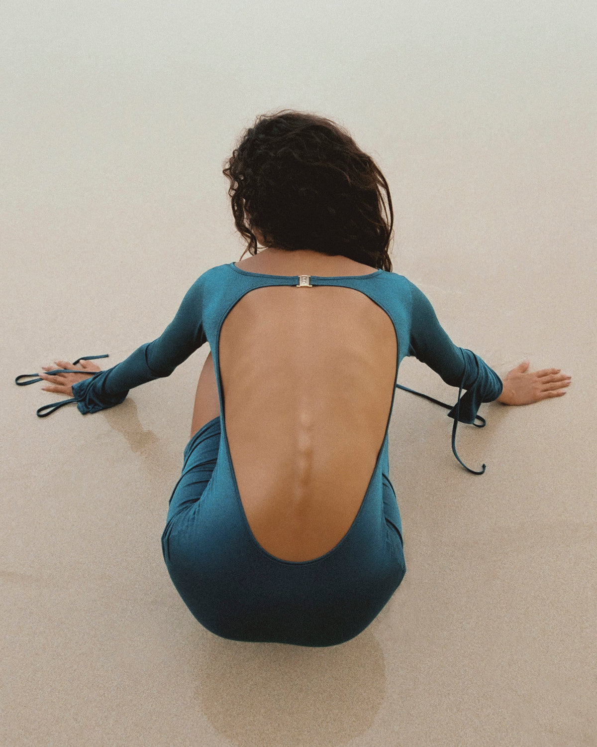 SILK BACKLESS MAXI DRESS - OCEANUS
