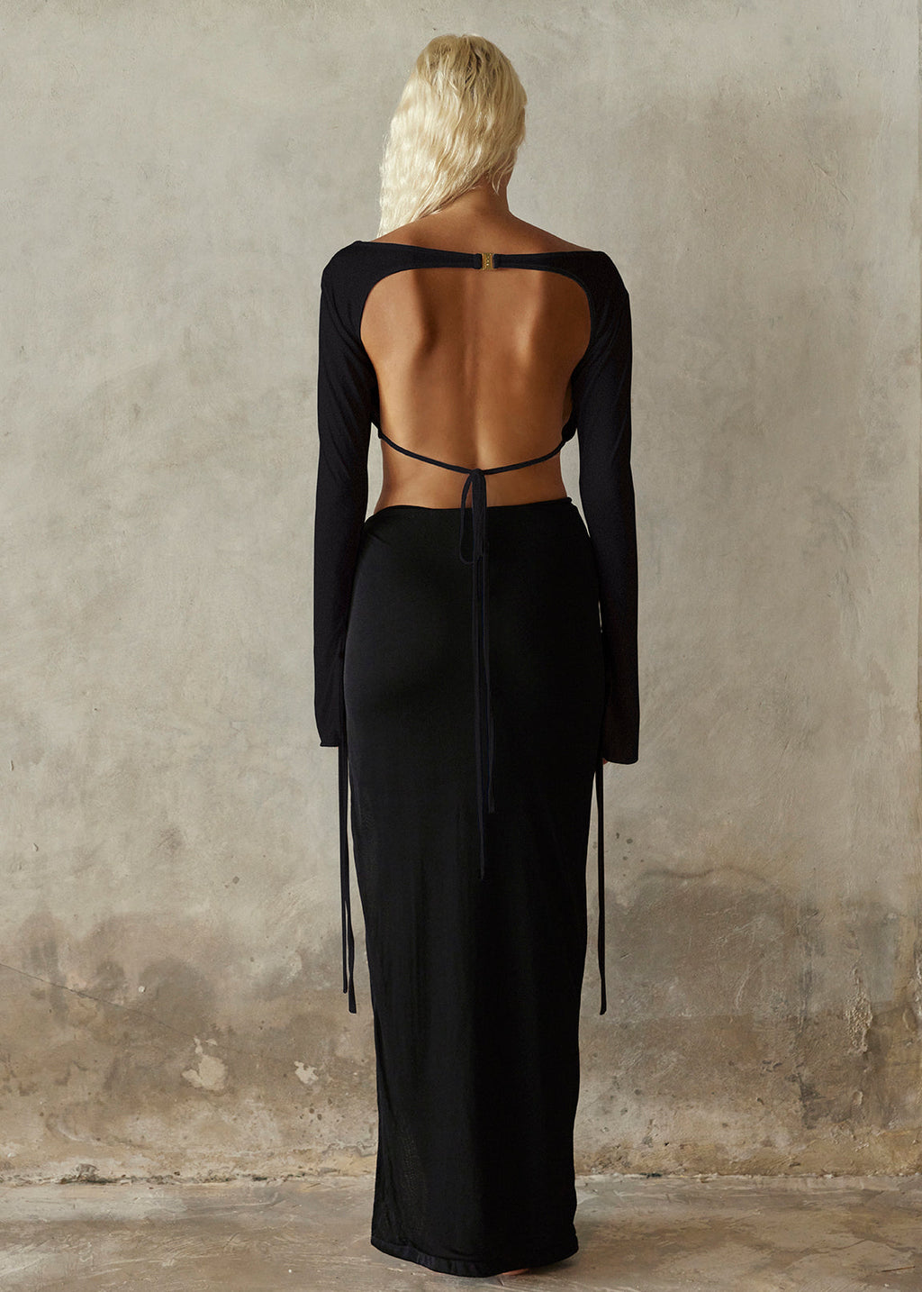 SILK BACKLESS CROPPED TOP - NOIR